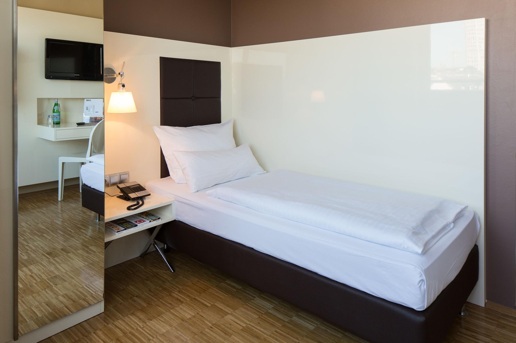 Hotel Santo Cologne Exterior photo