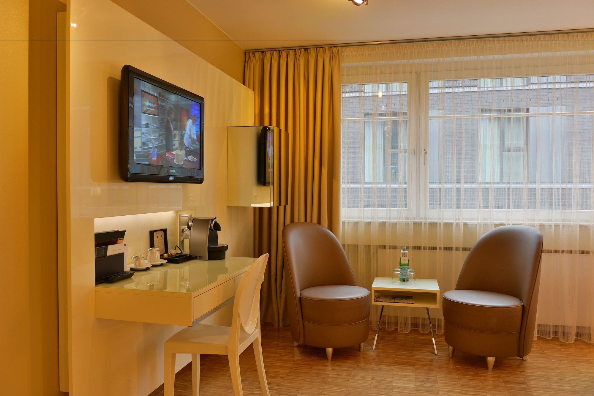 Hotel Santo Cologne Exterior photo