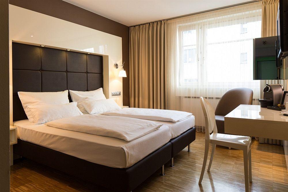 Hotel Santo Cologne Exterior photo