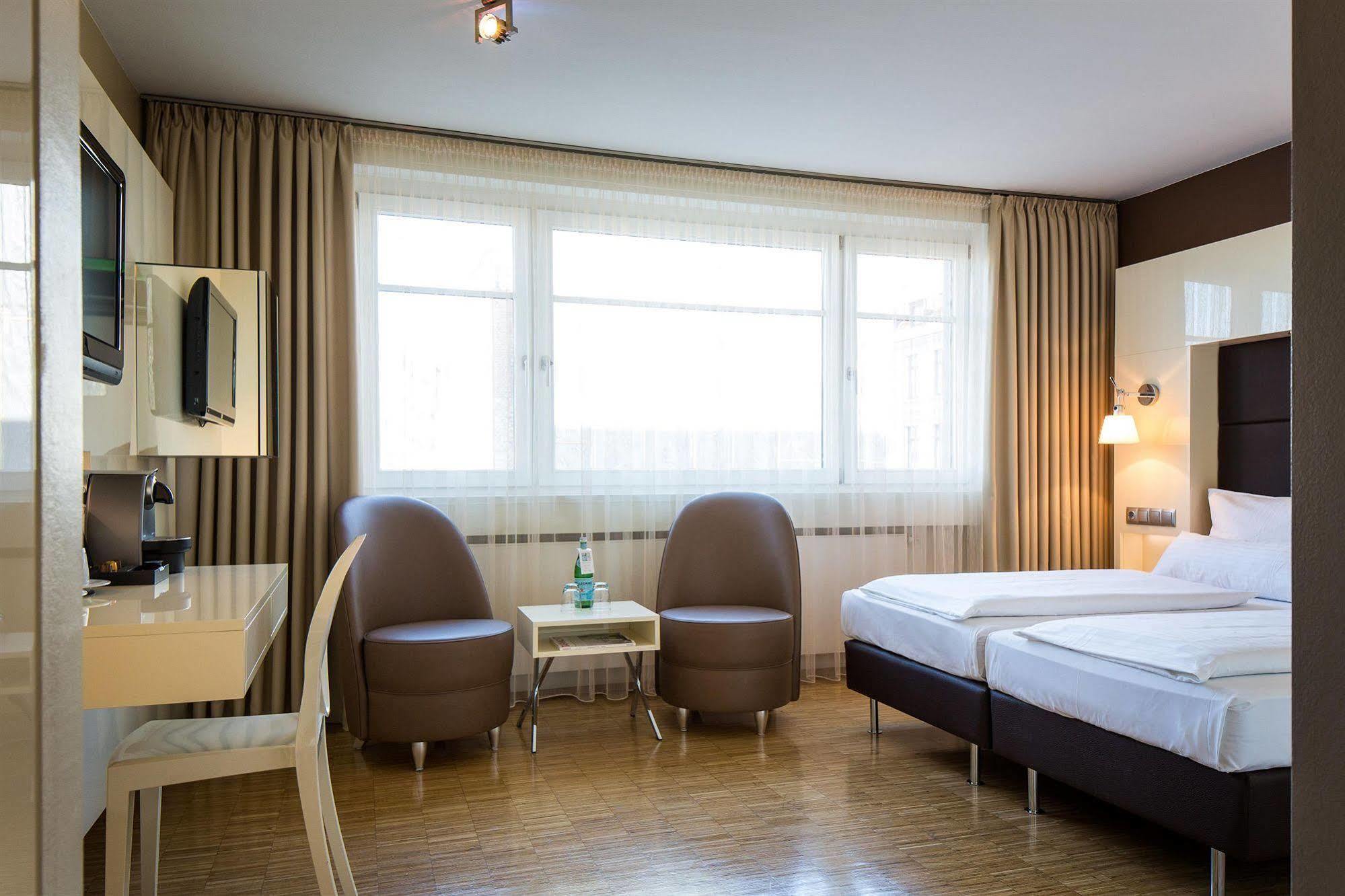 Hotel Santo Cologne Exterior photo
