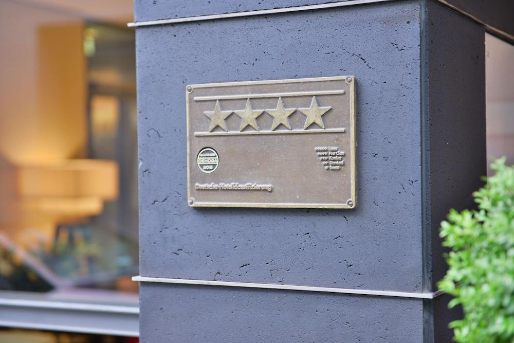 Hotel Santo Cologne Exterior photo